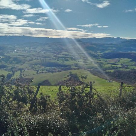 Gites Mendiburia Iholdy Zewnętrze zdjęcie